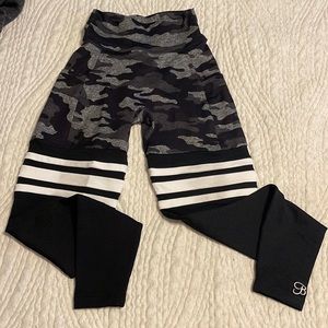 Sexy Bombshell xs camo high sock leggings!